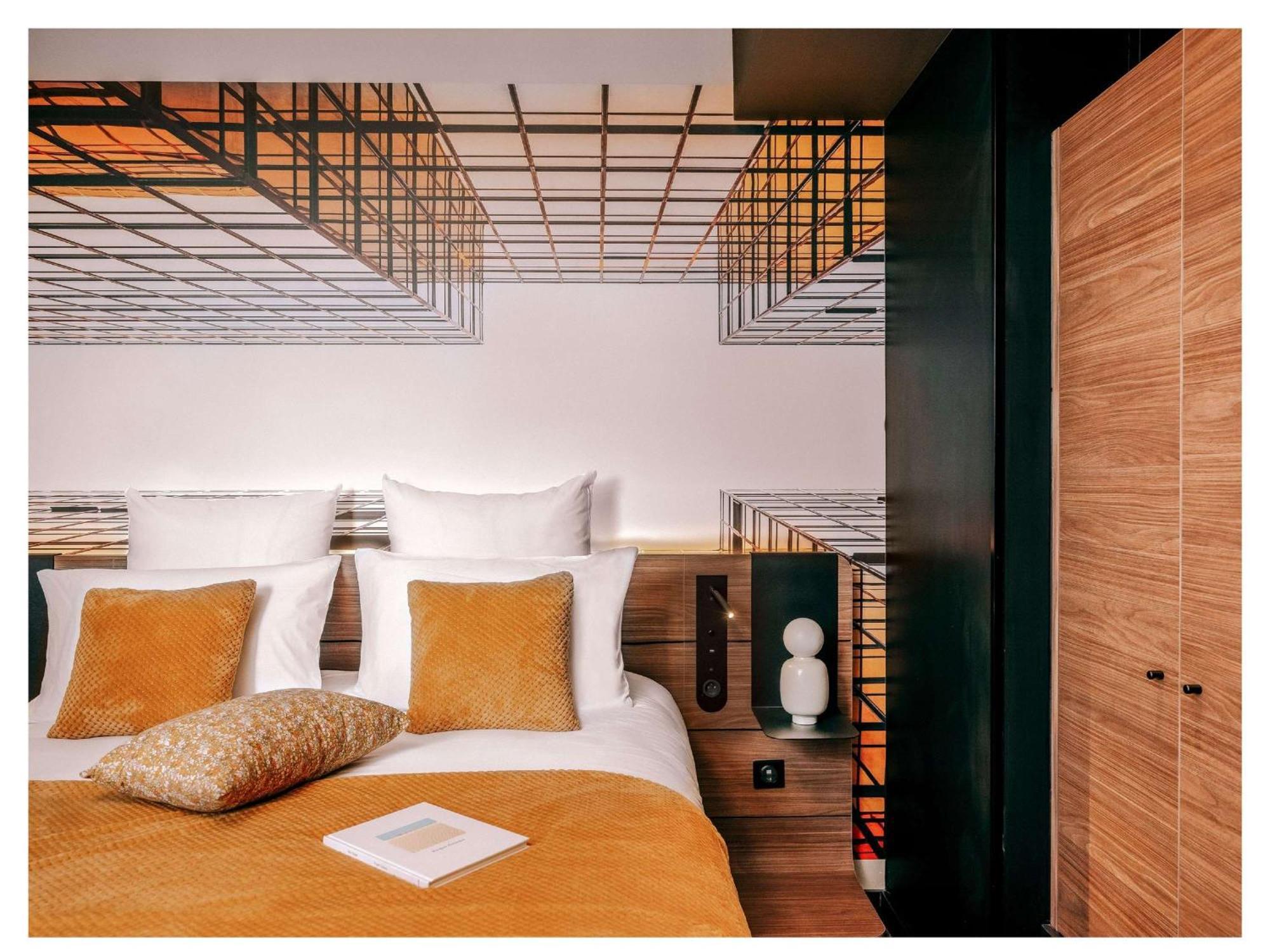 Hotel Novotel Paris Val De 4*