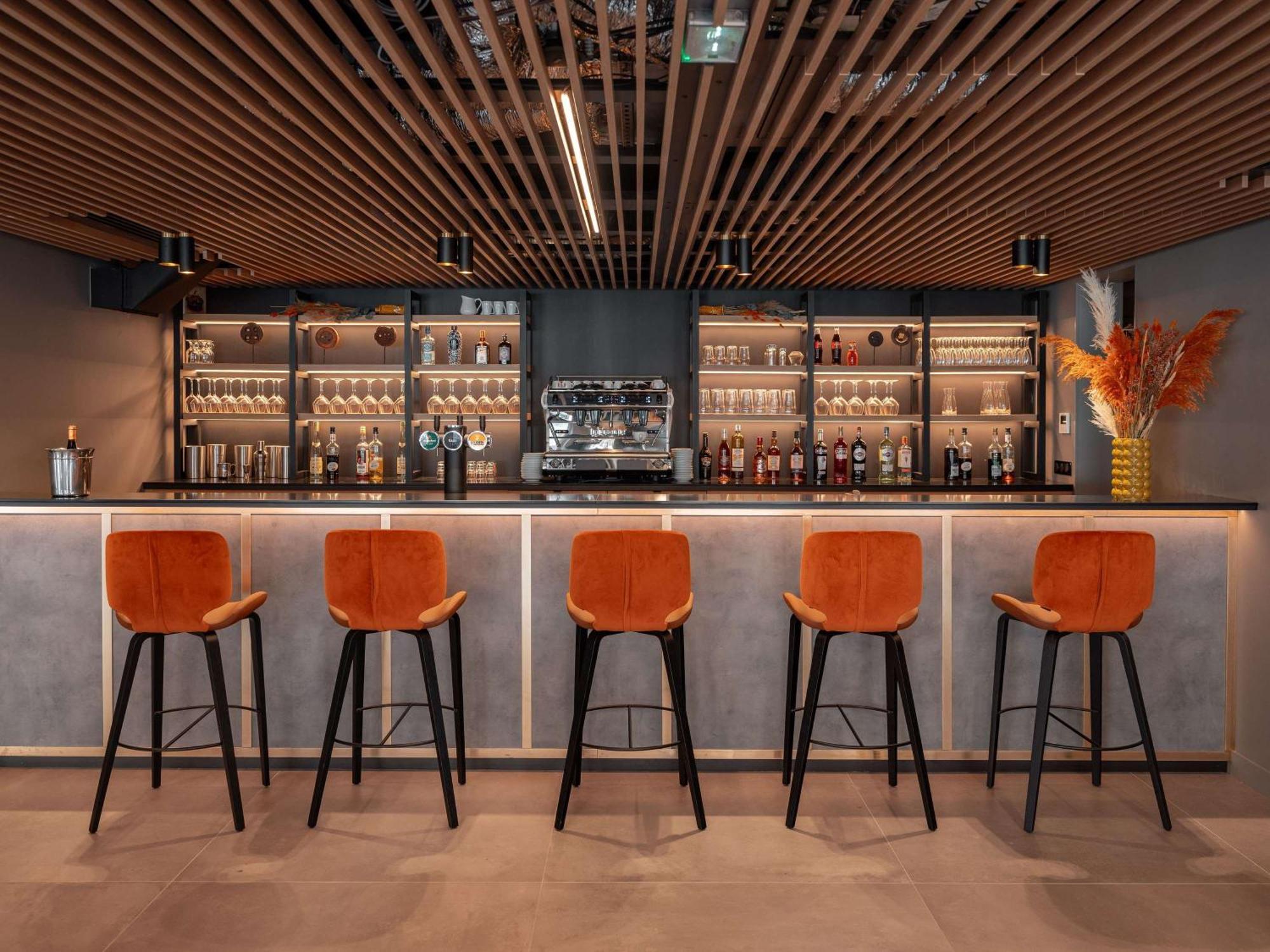 Novotel Paris Val De 4*