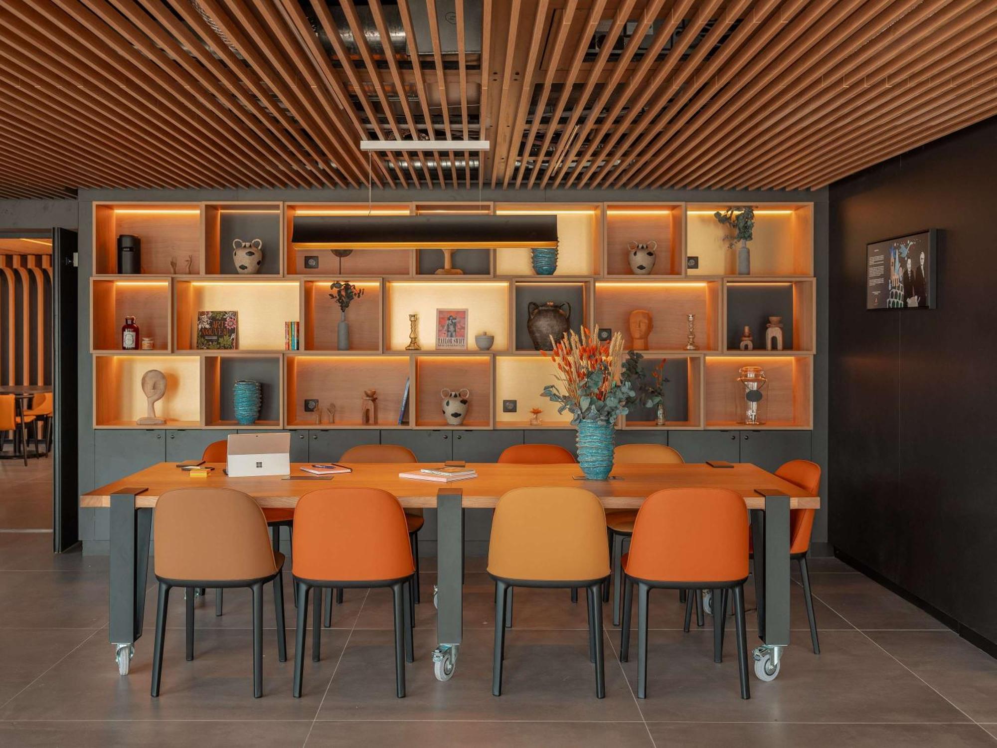 Novotel Paris Val De Hotel 4*